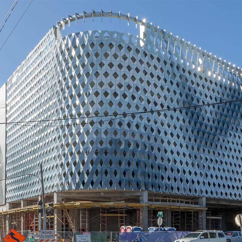 铝板吊顶冲孔造型氟碳铝单板厂家铝板批发木纹室内外装饰门头吊顶