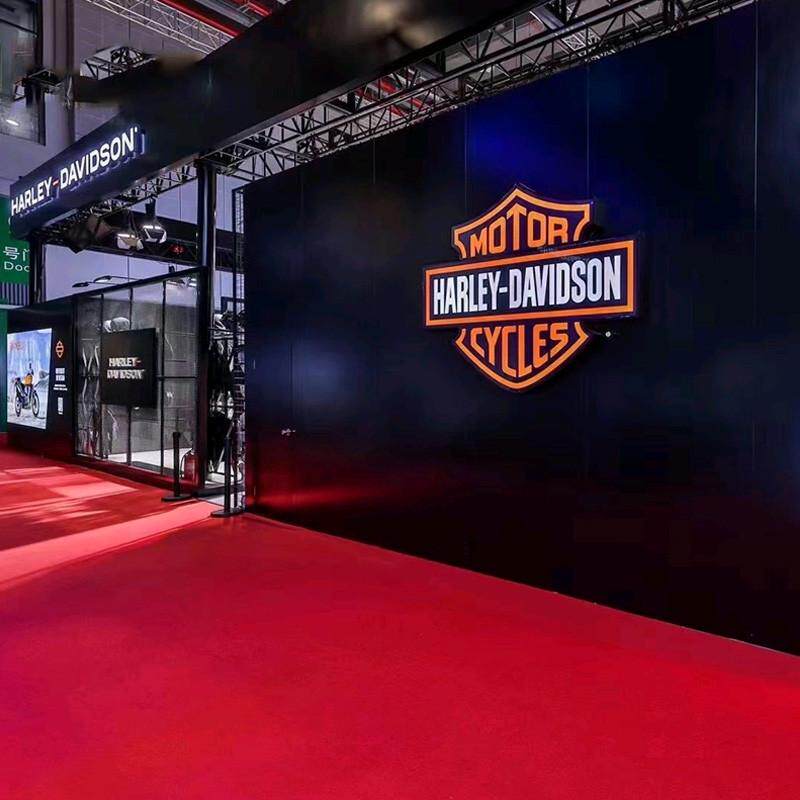 纯红色pvc地板革加厚耐磨防水泥地面直接铺婚庆舞台专用塑胶地垫