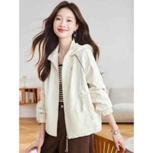 2025新款春秋高级感气质连帽风衣短外套女小个子休闲宽松拉炼开衫