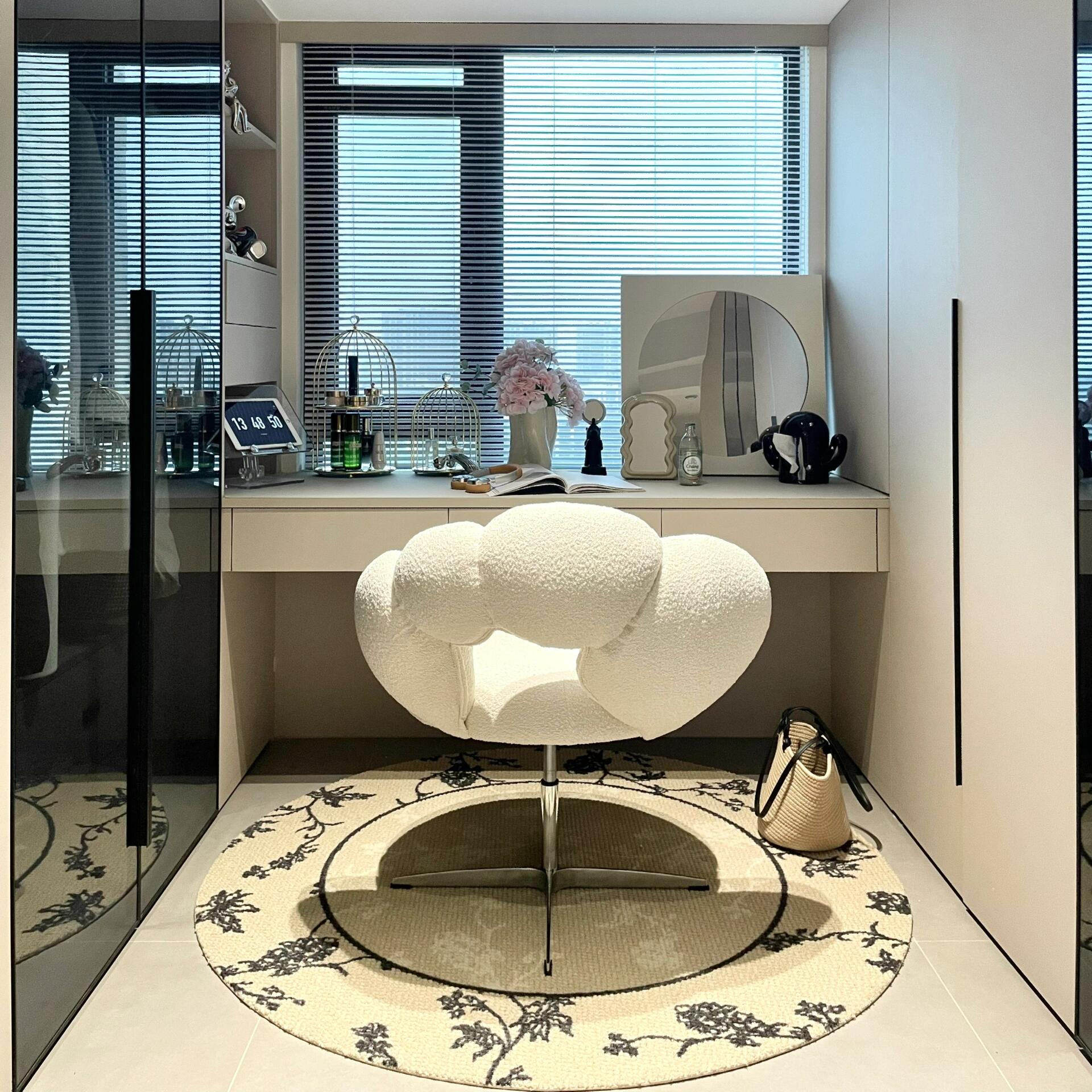 梳妆凳奶油风羊羔绒化妆椅子轻奢卧室女生旋转糖葫芦椅花瓣美甲椅,住宅家具,梳妆凳,淘宝优惠券,粉丝福利购,淘宝优惠卷