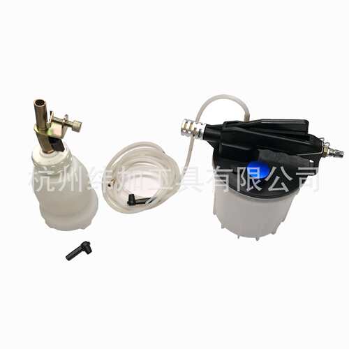 2L刹车油更换工具 刹车油更换机汽车气动制动液更换加注器加油壶