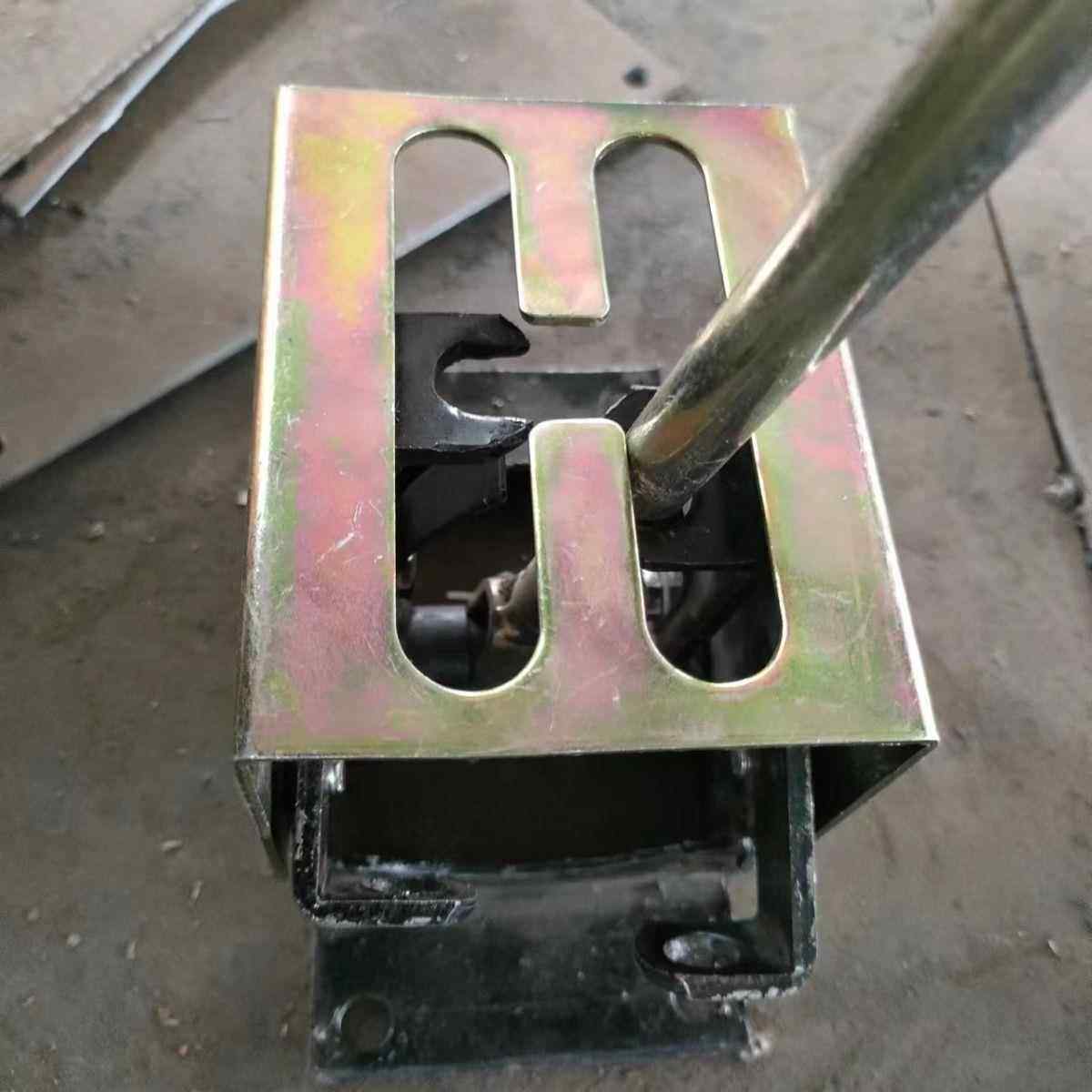 圣泰 五风世杰时风奔马卓里金鸽工程矿用三轮车 挂档杆总成排档座