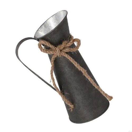 831B Antique Farmhouses Can Metal Rustics Flower Holder for
