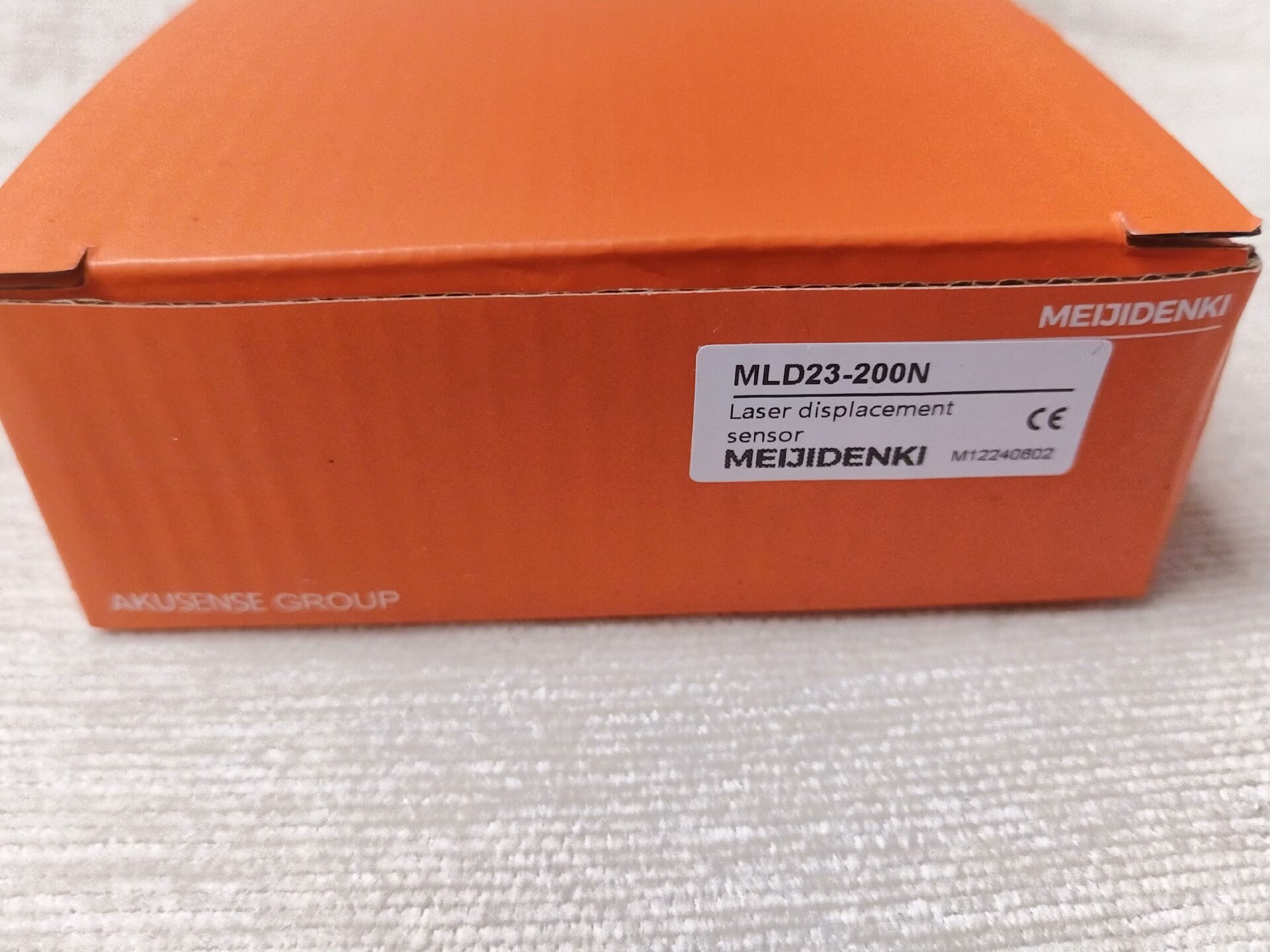 MLD23-200N明治激光位移传感器MLD23系列 。实物