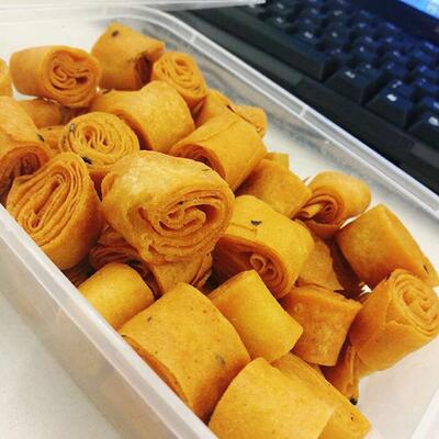 新疆包邮北京和谷寺小吃店吱吱箱豆面无油咸脆即食绿豆面