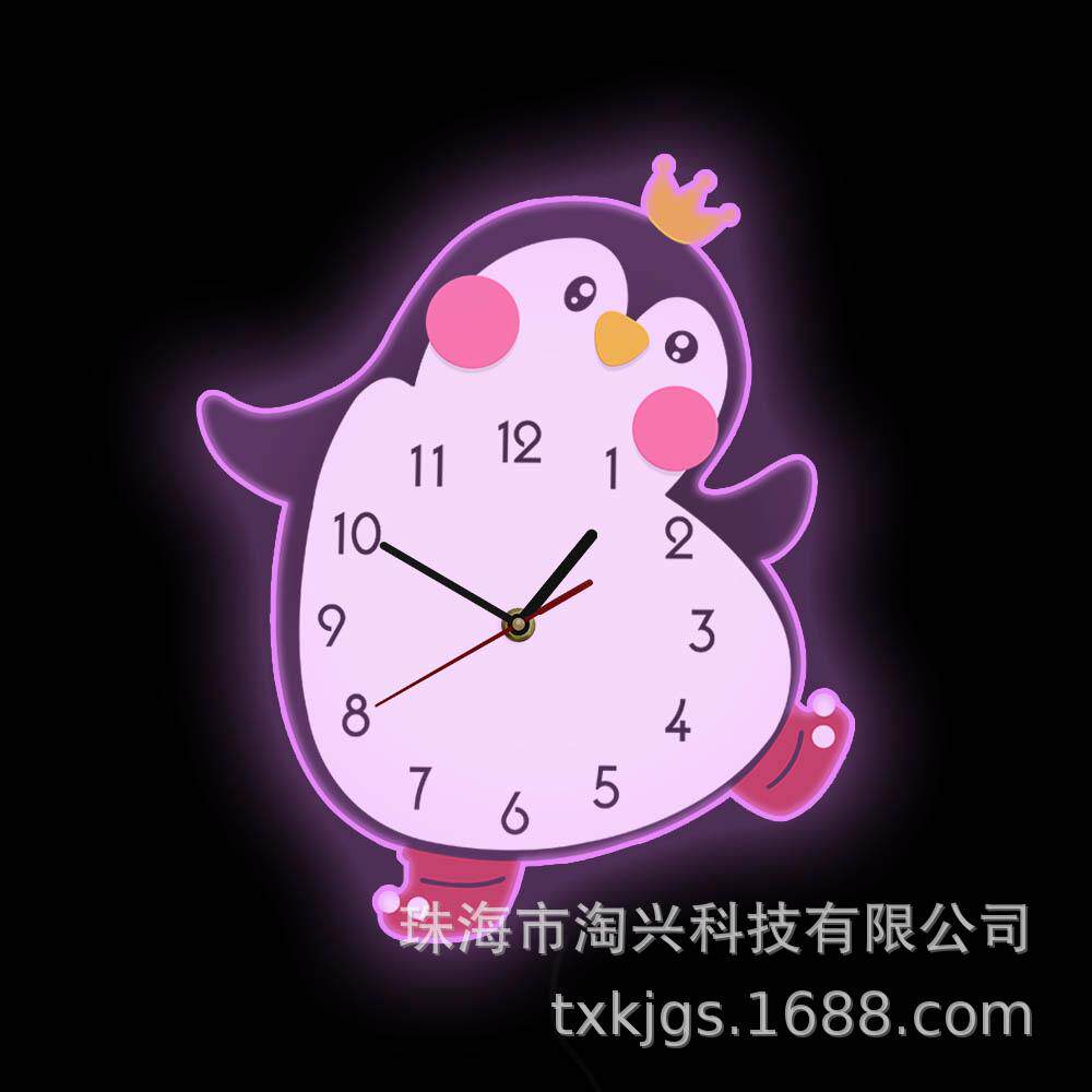 LED灯白色外框挂钟粉色企鹅造型时钟女孩公主房间家居装饰墙钟