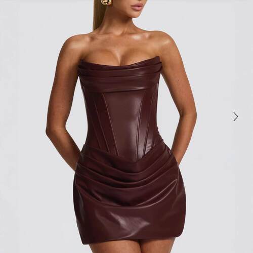 Women's one shoulder bag buttocks exposed back dress,