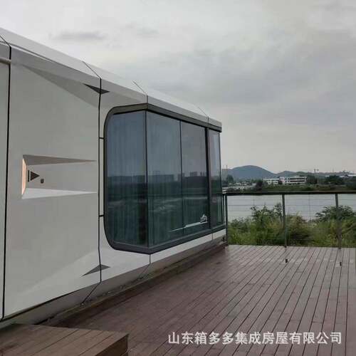 太空仓露营地透明太空舱网红度假景点亲子家庭房营地未来舱民宿