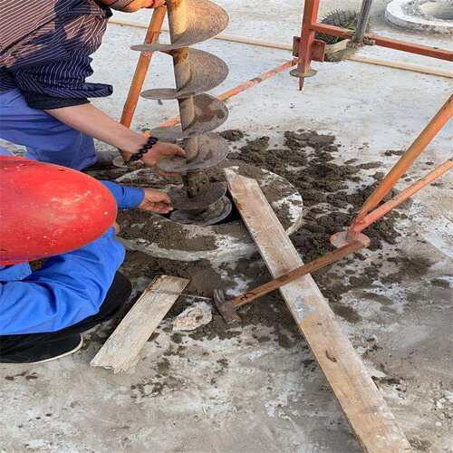 建筑预制桩芯掏土机 工地地基清孔长螺旋钻机