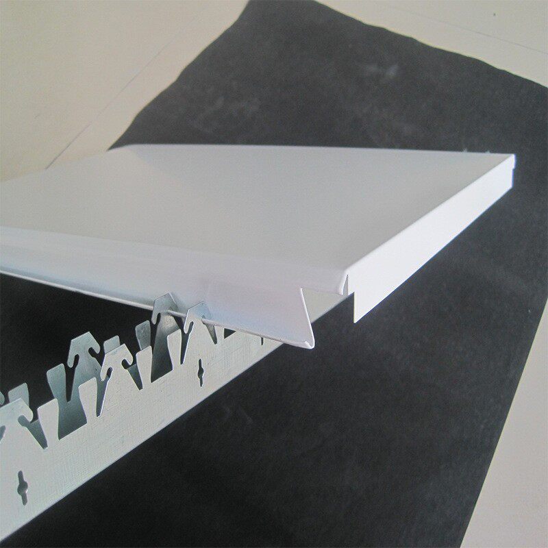 中海油罩棚吊顶铝扣板福建加气站室外吊顶铝天花长条形铝扣板