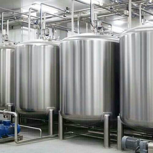 不锈钢卧式储罐压力罐容器化妆品设备小型室外带保温发酵储存罐