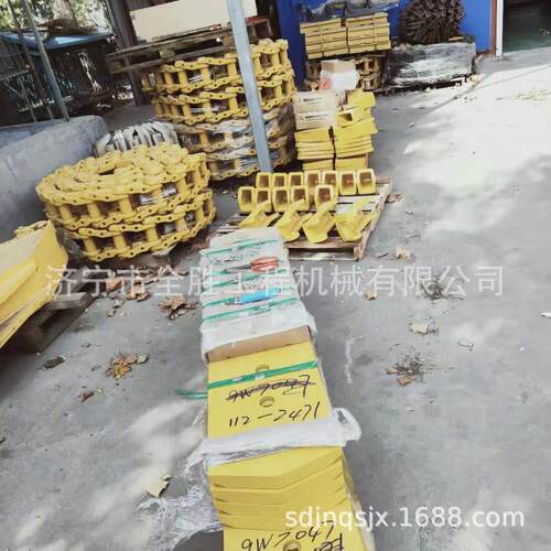 D9R推土机刀角9W7043 刀角刀片螺栓 推土机履带总成 引导轮