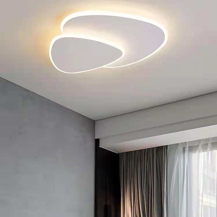 个性大气浪漫温馨儿童心形灯创意吸顶灯灯具卧室房间led简约现代