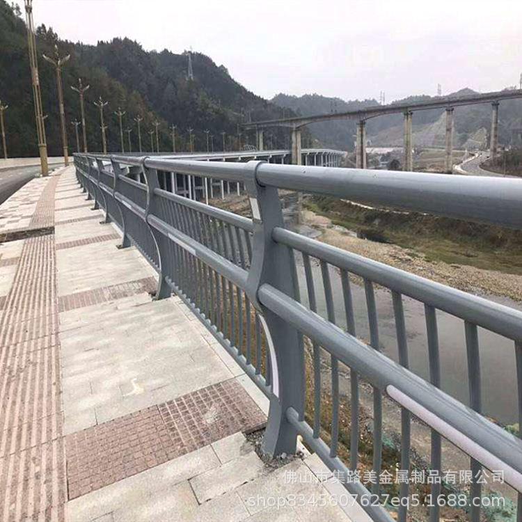 厂家直供南沙河道河提立交桥护栏复合管防护灯光护栏桥梁景观护栏