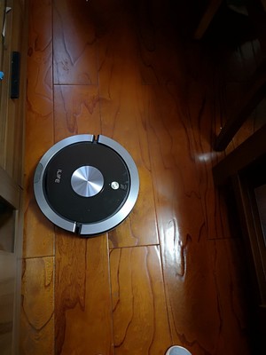 质量对比IlifeX800和科沃斯DF45扫地机器人入手哪款更好，区别优缺点对比揭秘是？