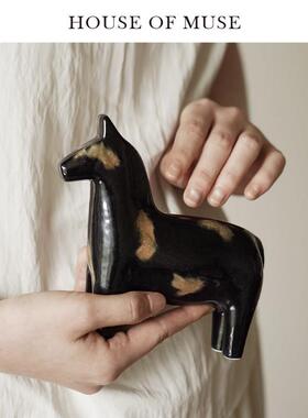 缪斯家 马到功成 覆古桌面摆件创意电视柜玄关陶瓷中古软装饰品