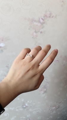 克徕帝钻戒怎么样？为什么便宜？求鉴定材质