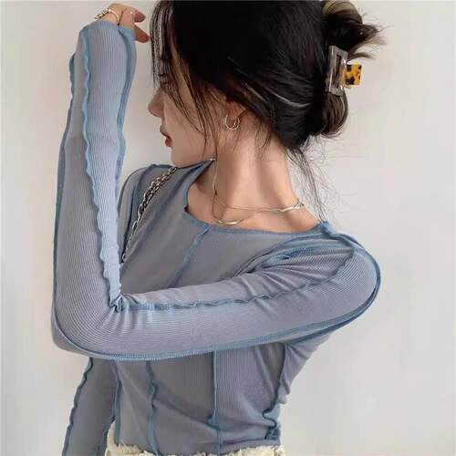 Hani women's open line base T-shirt looks slim with long