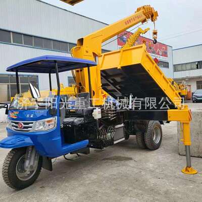 吨三轮随车吊全封闭驾驶室25马力乡村民房建筑用三蹦子吊车