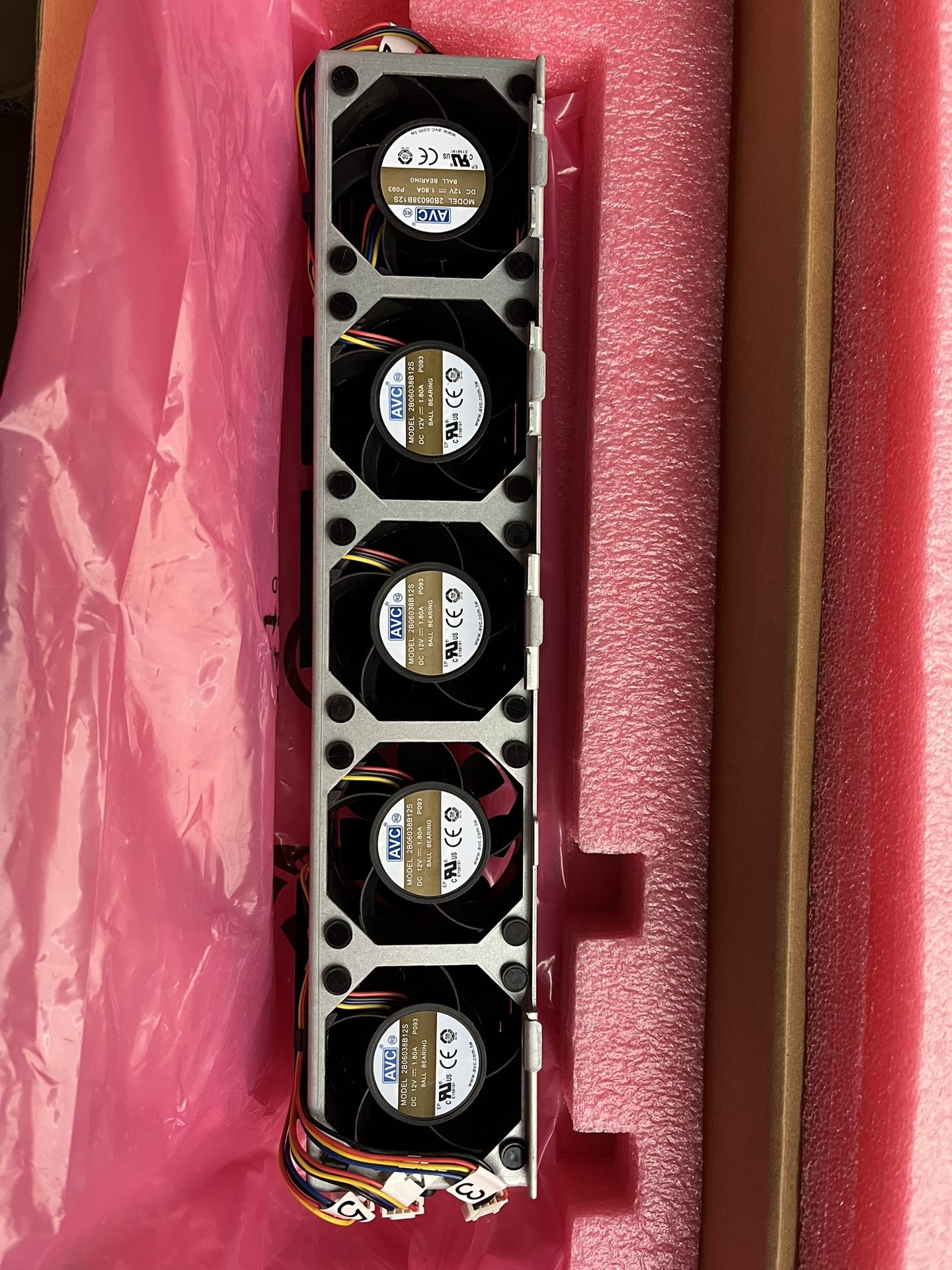 AVC服务器风扇 四线接口 DC12V 2.0A 现货，有需