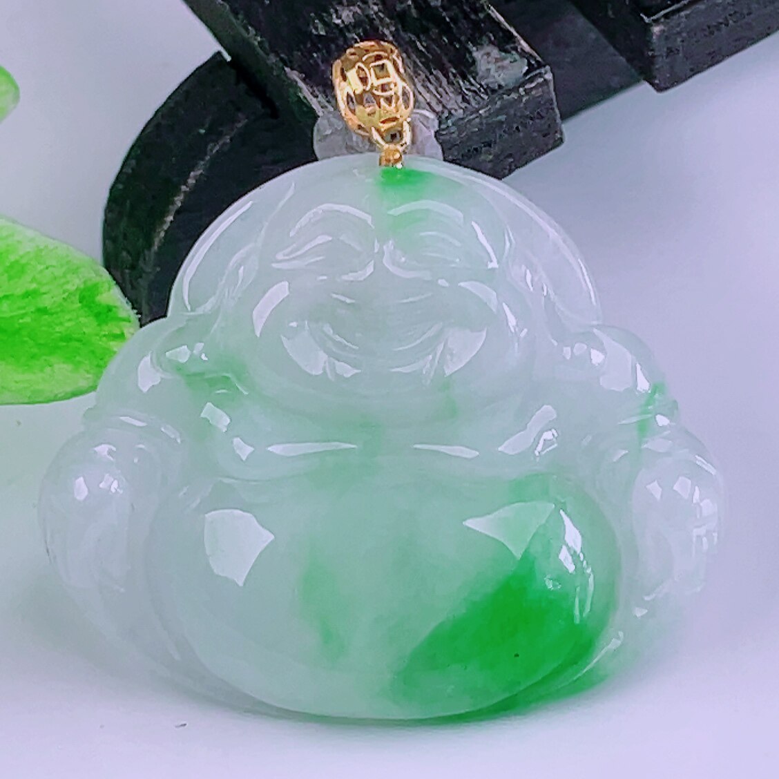 缅甸天然真品翡翠正品18k金扣头冰飘绿花高端闪拍佛公玉吊坠4.98g