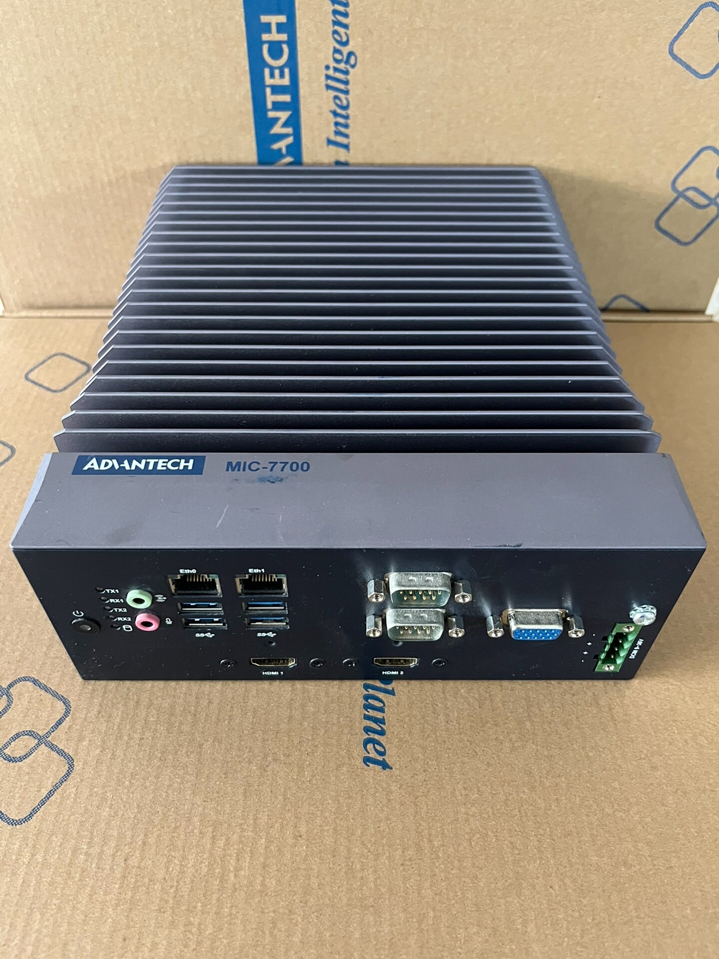 研华嵌入式计算机MIC-7700Q嵌入式工控主机 MIC-7