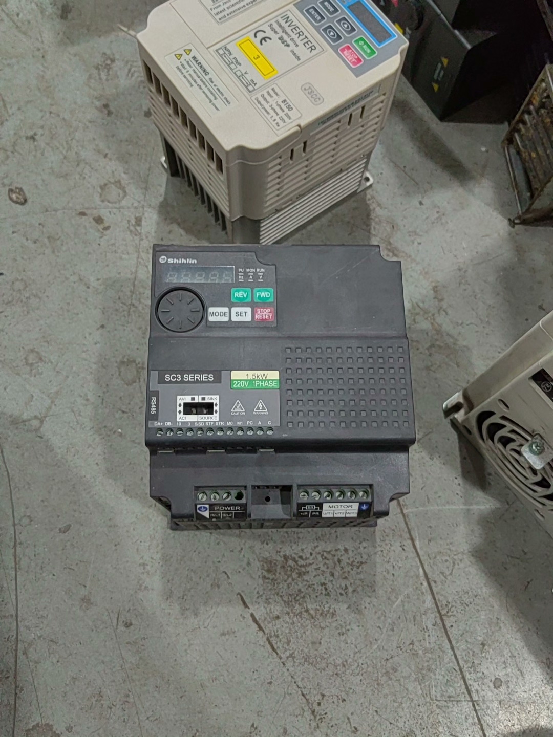 士林变频器SC3系列SC3-021-1.5K 1.5KW22