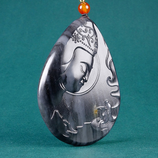 收藏级新疆和田玉黑白分明苏工巧雕青花籽料一心向佛挂件52.64克