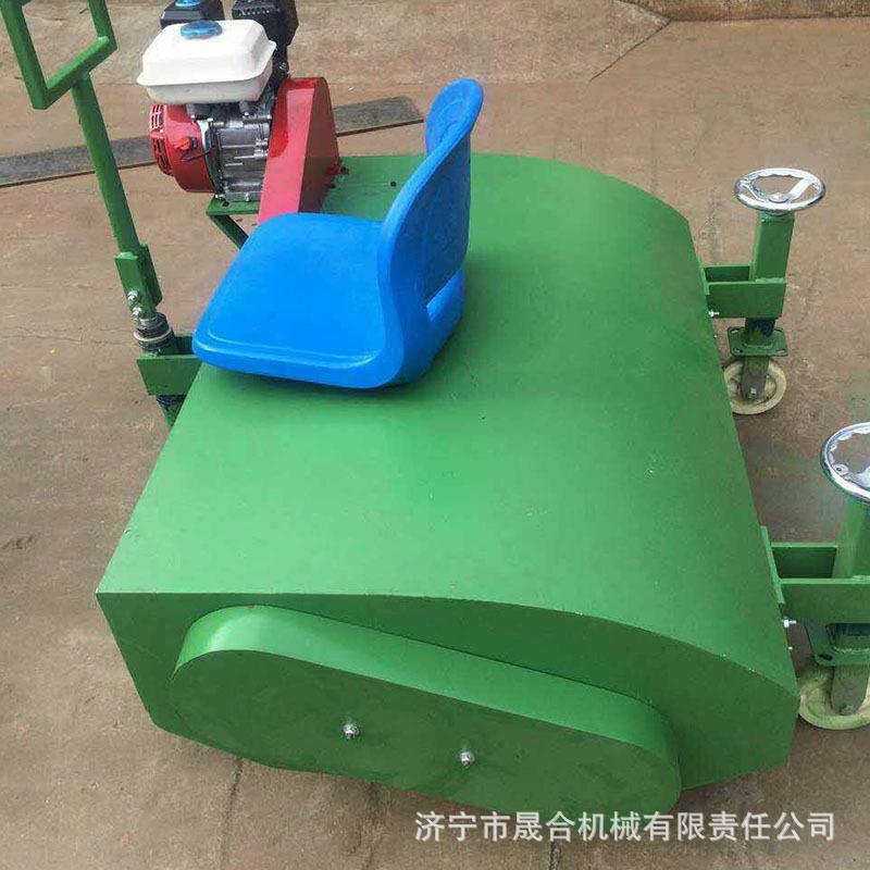 座驾式汽油柴油梳草机足球场草坪冲砂梳理机