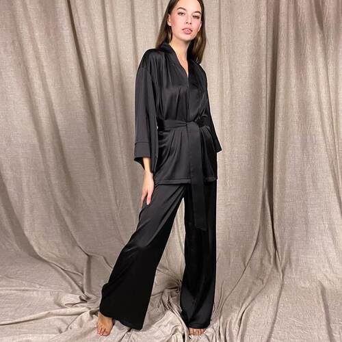 缎长袍套装浴袍为妇女睡衣时尚春季202