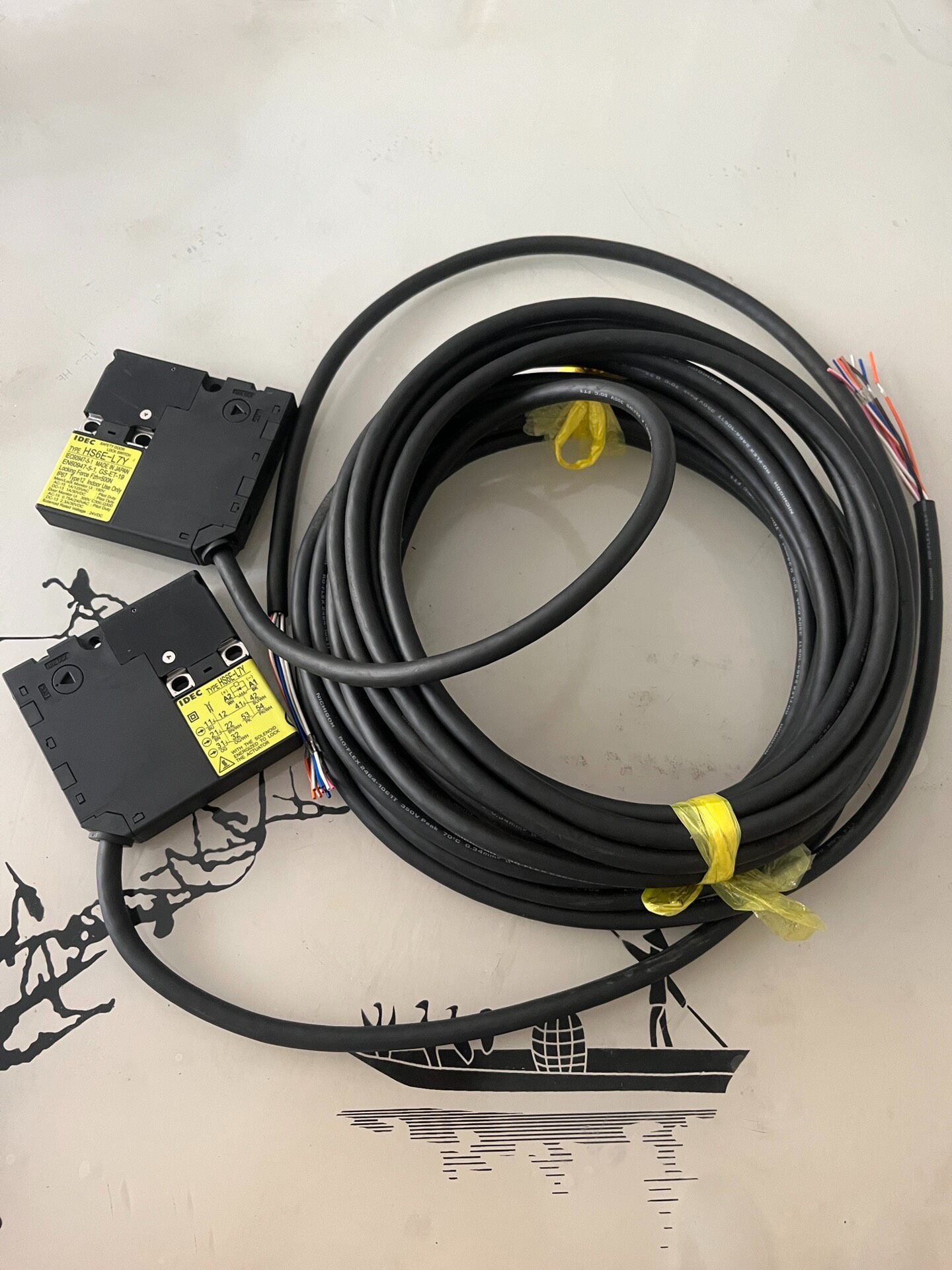 原装正品IDEC  HS6E-L7Y 。全新库存，无包装，实