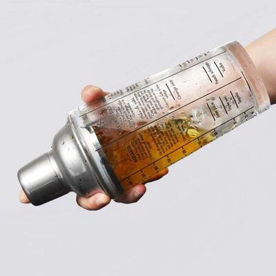 Glass blender with scaled shaker bar cocktail blending tool