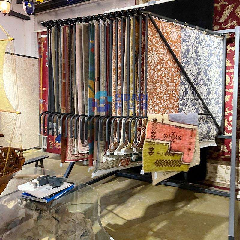 工厂直销地毯展示架翻页式瑜珈垫展架可移动地垫脚垫展示柜落地式