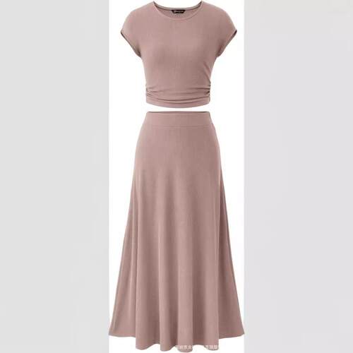 Knitted short sleeved crop top, high waisted mid length