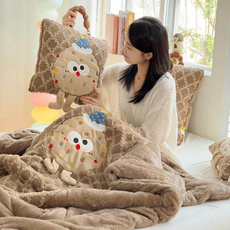 暖绒时尚手拎加厚抱枕被子两用汽车沙发盖毯办公室学生 午睡靠垫
