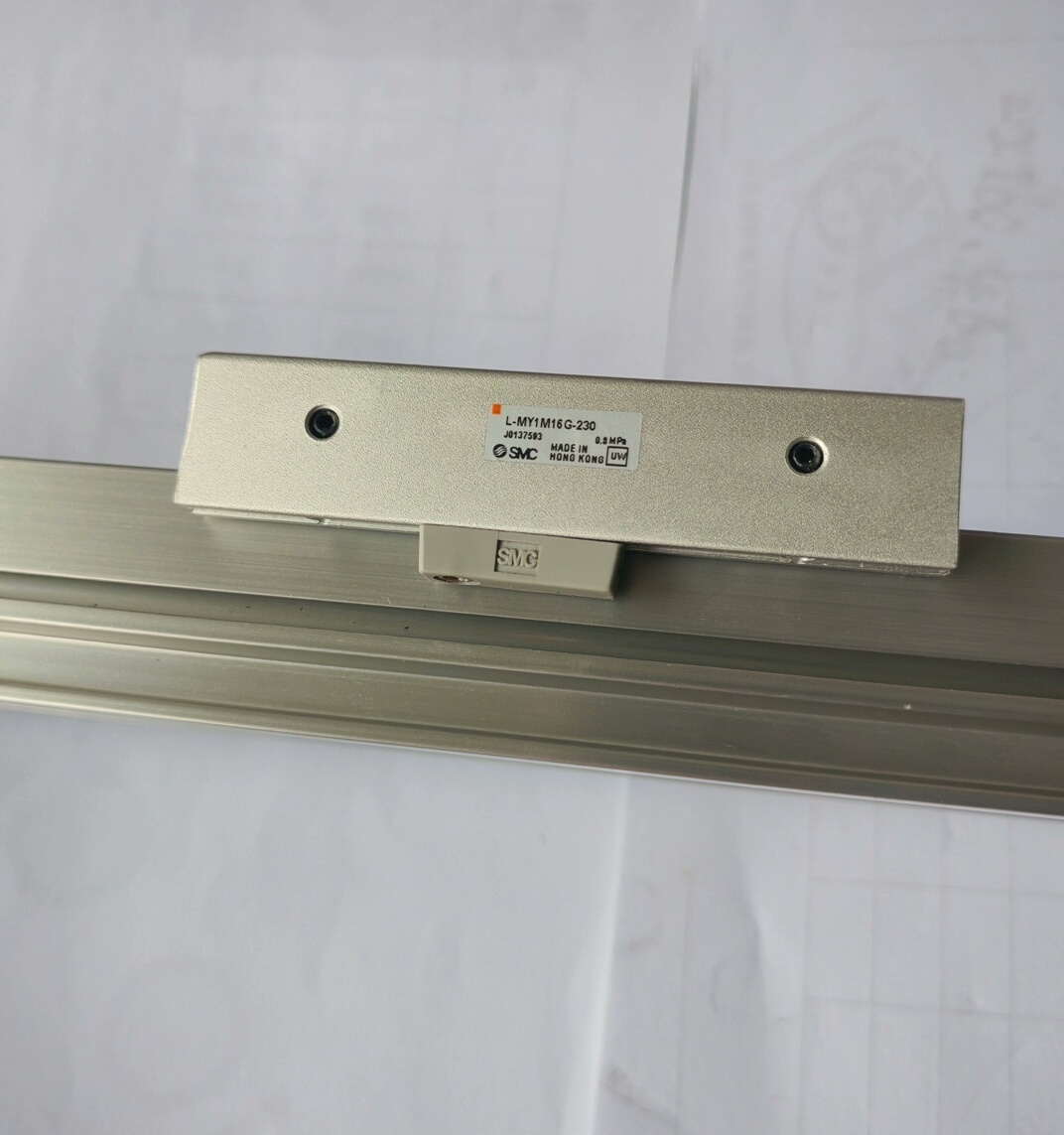 SMC滑台气缸，型号L-MY1M16G-230，实物如图所示