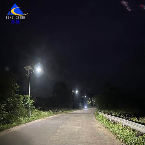 LED太阳能路灯6米工程小区农村道路照明人体感应超亮