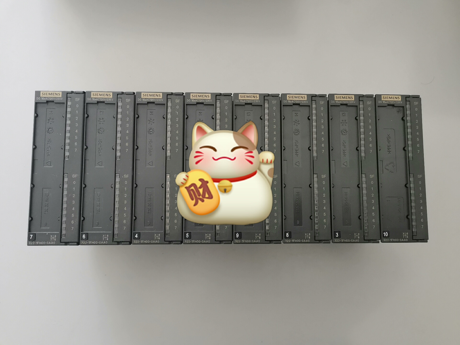 西门子数字量输出模块322-1FH00成色充新，无破损划痕，