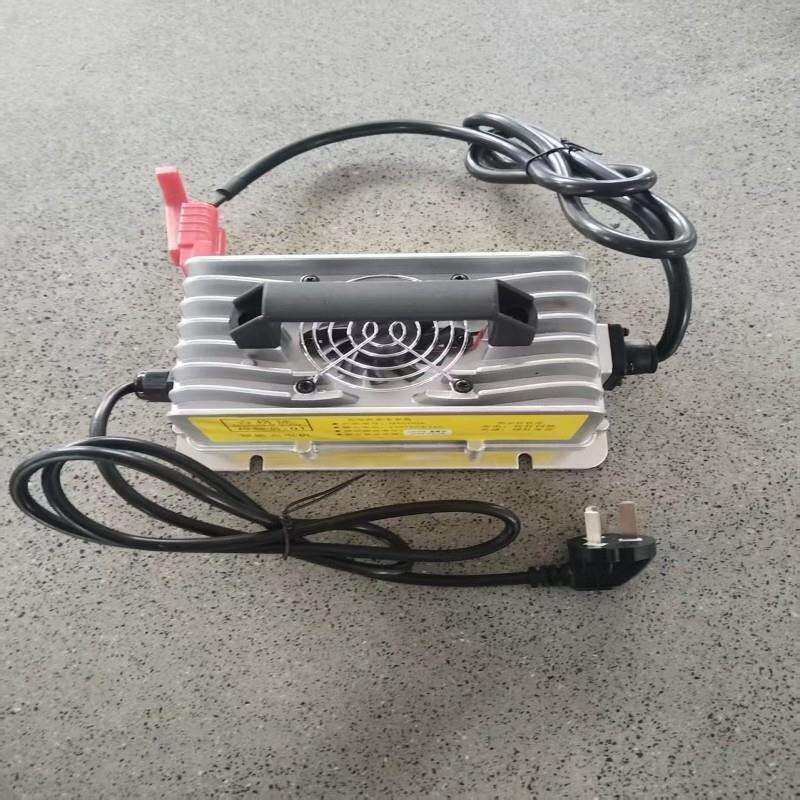 上海洗地酸机铅充电器车CDQ善洁电动拖地配自件全动洗地机通用电
