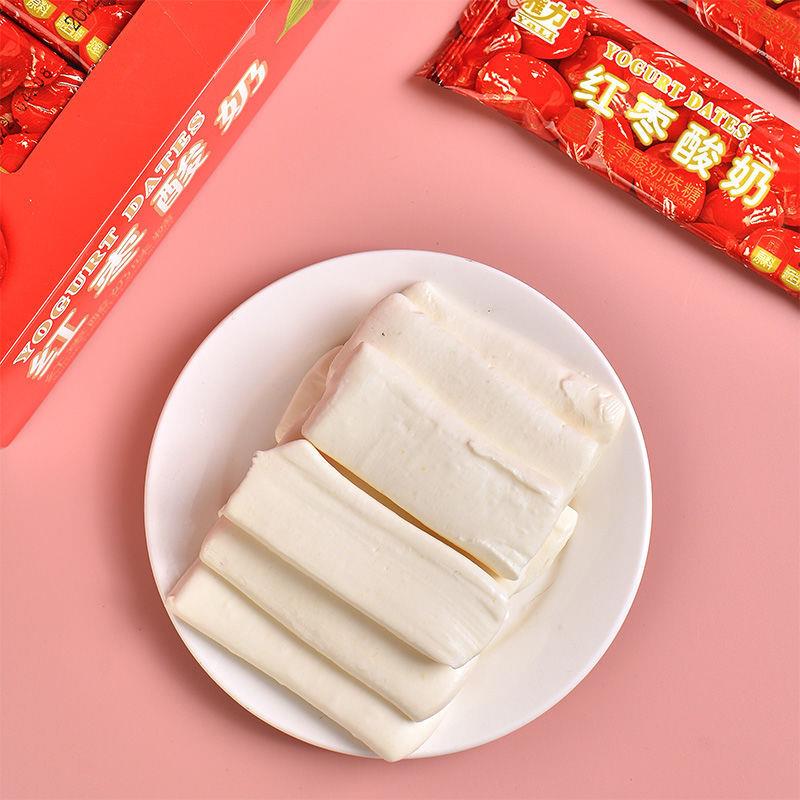 红枣奶糖休闲健康小零食盒装红枣酸奶味软糖过年糖果怀旧糖果