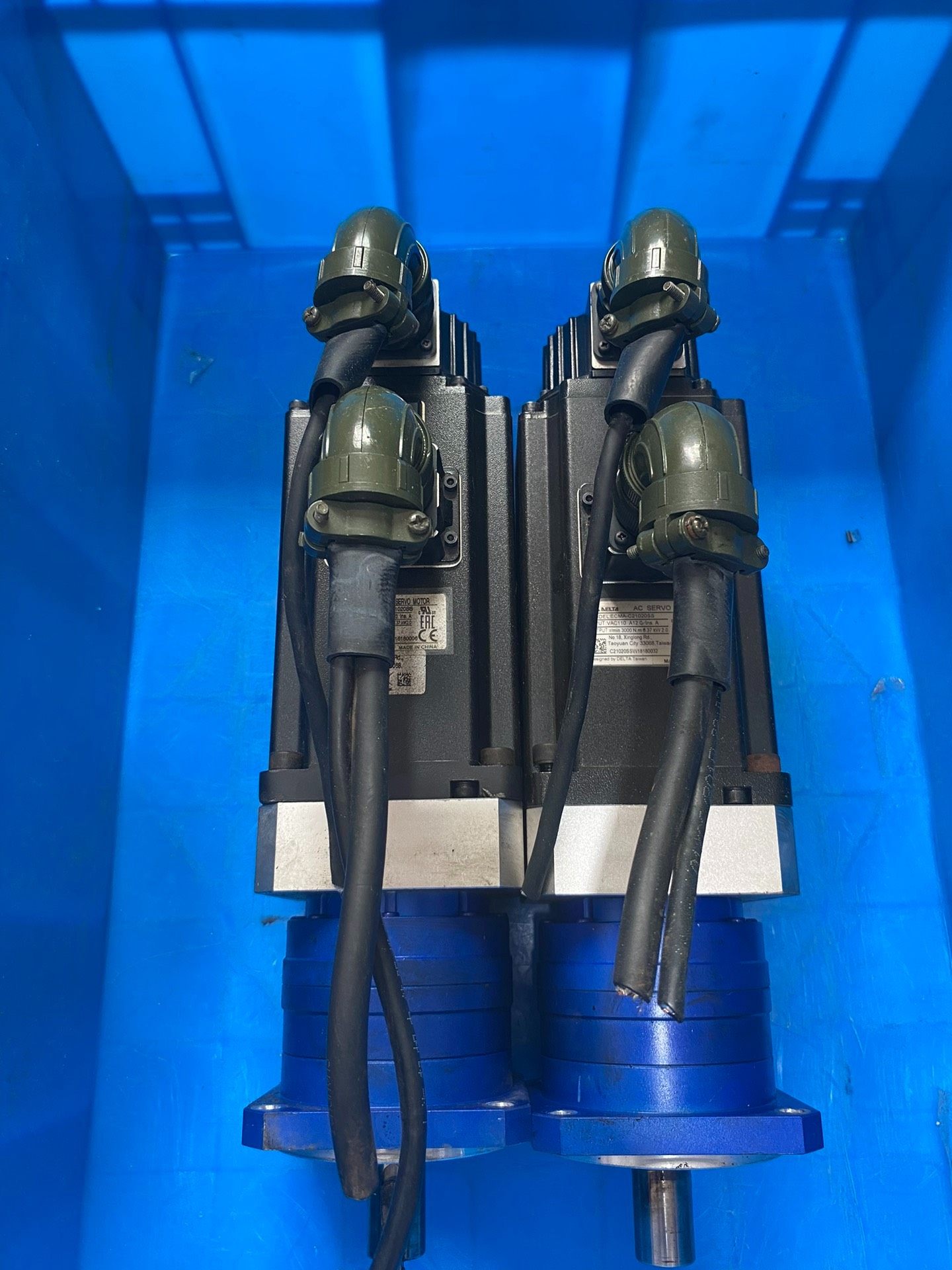 台达电机，型号ECMA-C21020SS，实物图拍摄。功能包