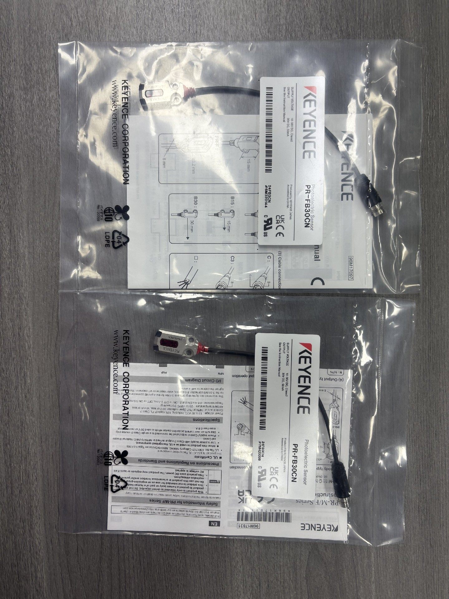 日本基恩士接近传感器PR-FB15C3PL全新原装正品