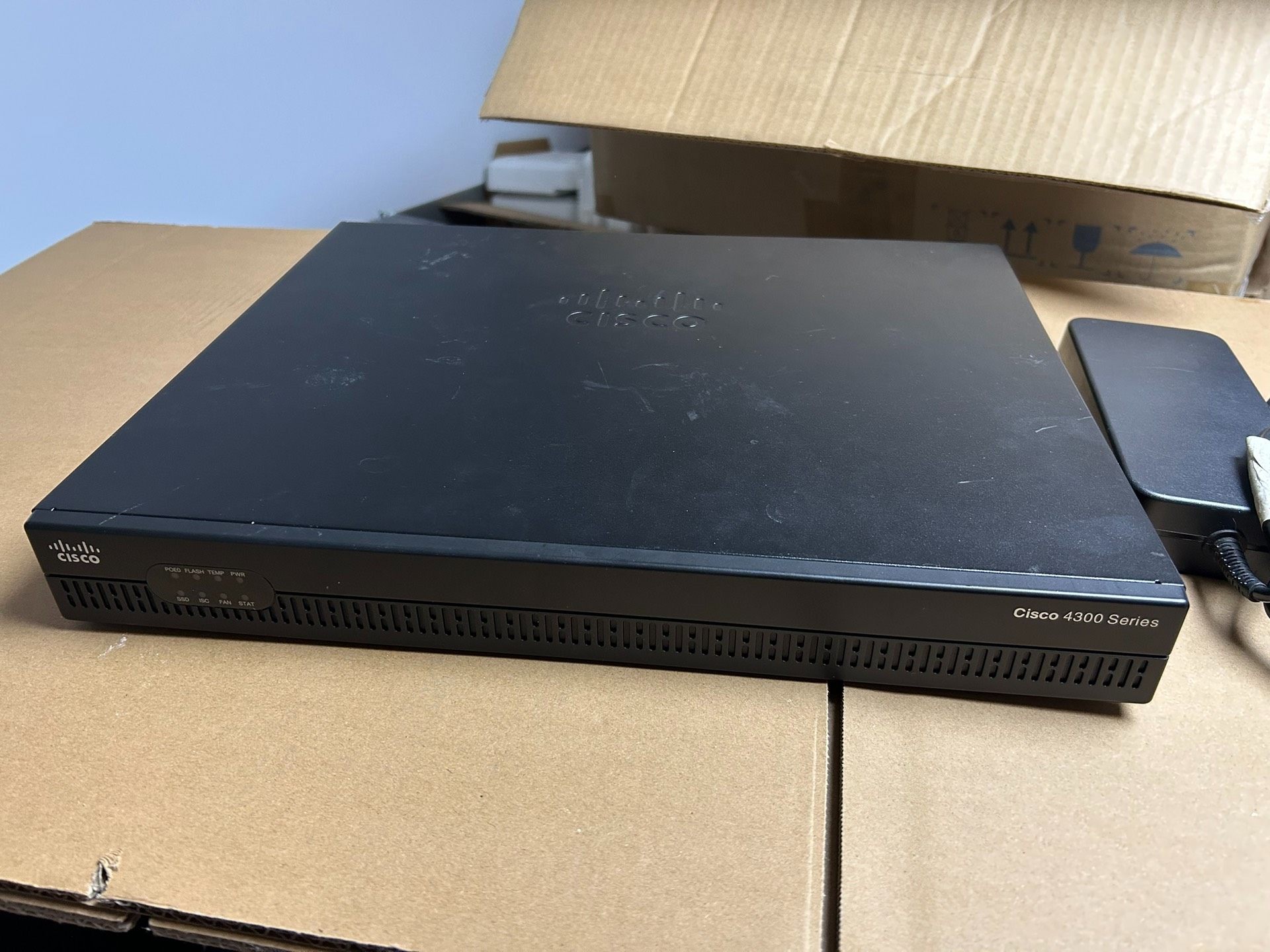Cisco思科 ISR4321 企业级千兆路由器