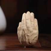 件雕刻生肖黄杨木小叶文玩雕工根雕猴掌中玩手把随身猴盘艺品