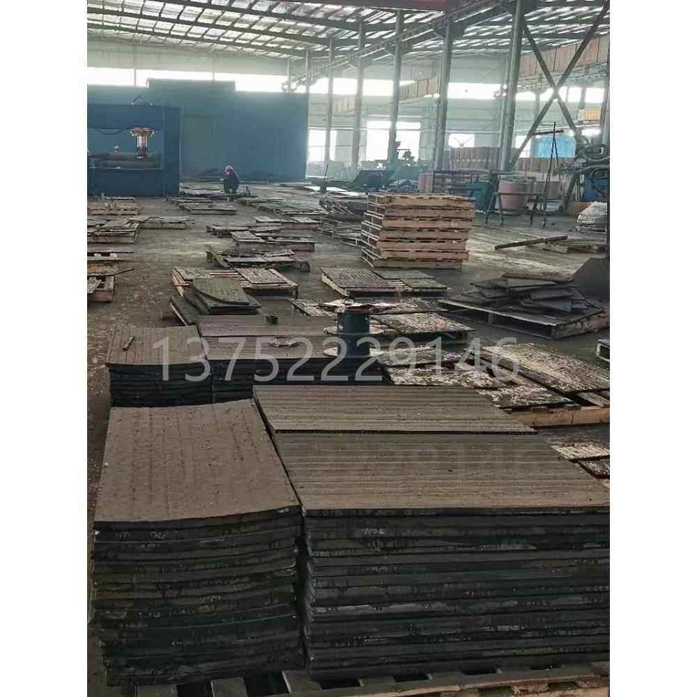 堆焊耐磨板8+8双金属覆合耐磨钢板6+6高铬合金碳化铬耐磨衬板厂家