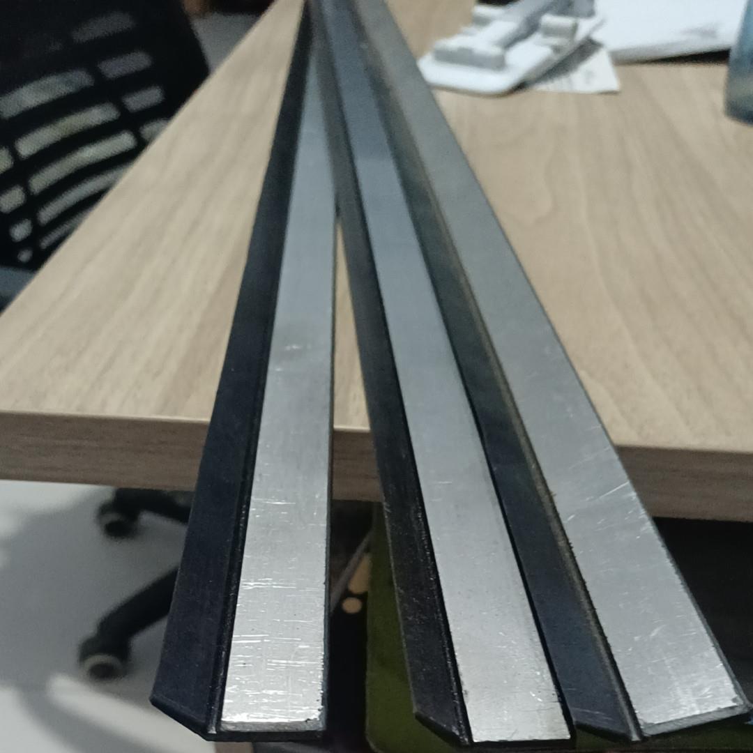 数控斜车刮屑板斜刮舌刮油板机床防护罩密封条橡胶钢片定做可打孔