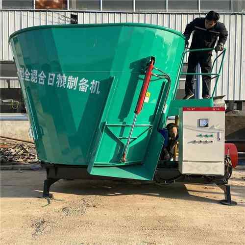 24立方双搅龙立式TMR饲料搅拌机全日粮饲料混合制备机揉丝绞草机