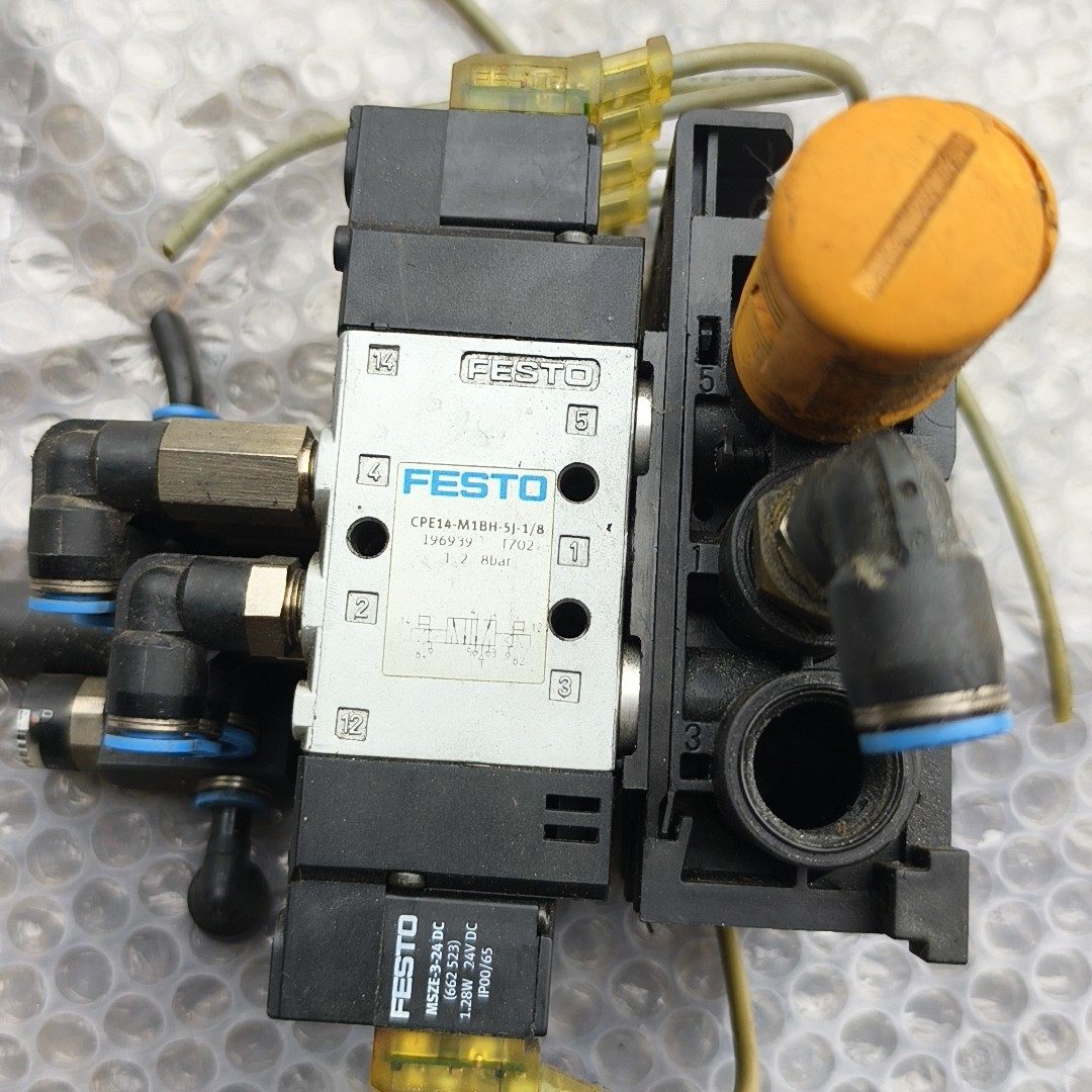 FESTO电磁阀组，具体看实物拍摄图片，运费到付