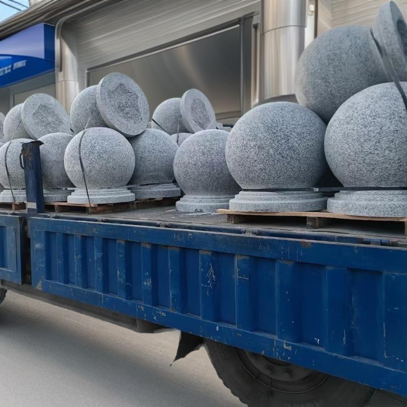 石球路障人行道挡车石阻车球加工障碍石球挡路石球圆球厂家