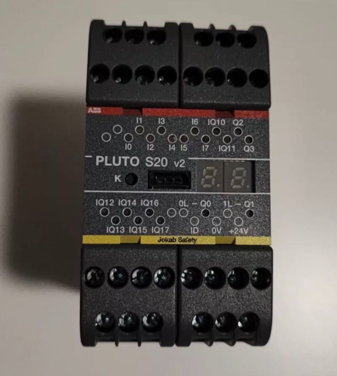 ABB Pluto S20 v2 2TLA040070R47